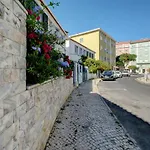 Casa de Férias Comfortable Town House In Quiet Area By Lovelystay Lisboa