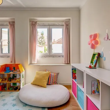 Comfortable Town House In Quiet Area By Lovelystay Prázdninový dům Lisboa