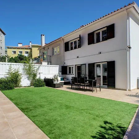 Comfortable Town House In Quiet Area By Lovelystay * Lisbon