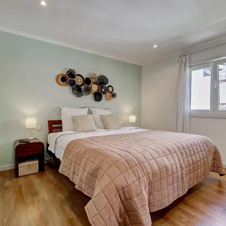 Feriehus Comfortable Town House In Quiet Area By Lovelystay *