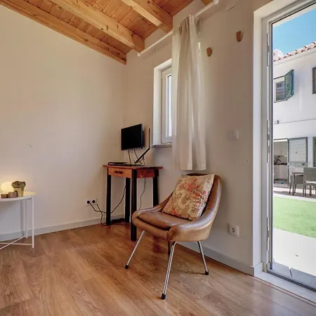 Feriehus Comfortable Town House In Quiet Area By Lovelystay *