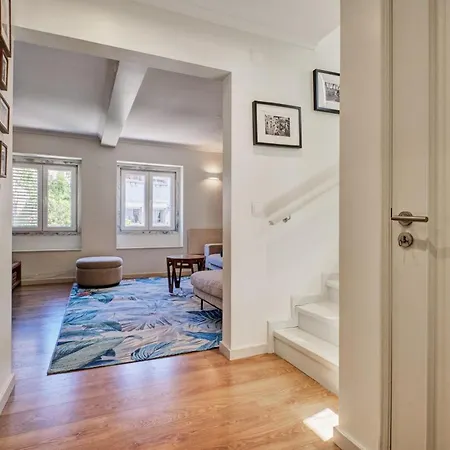 Comfortable Town House In Quiet Area By Lovelystay בית נופש