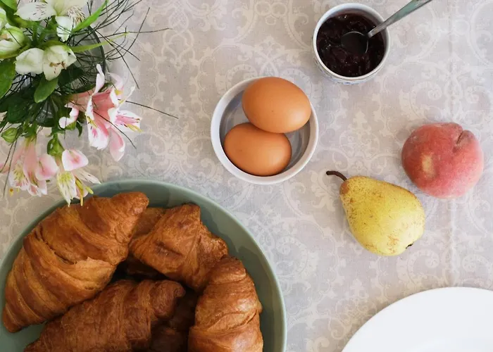 Дом отдыха Comfortable Town House In Quiet Area By Lovelystay *