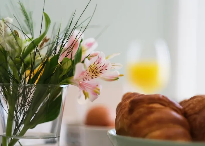 Дом отдыха Comfortable Town House In Quiet Area By Lovelystay *