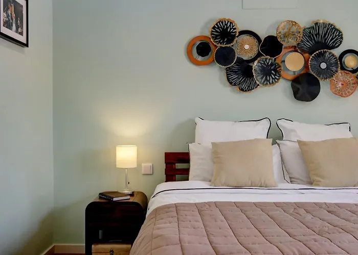 Comfortable Town House In Quiet Area By Lovelystay * Лиссабон