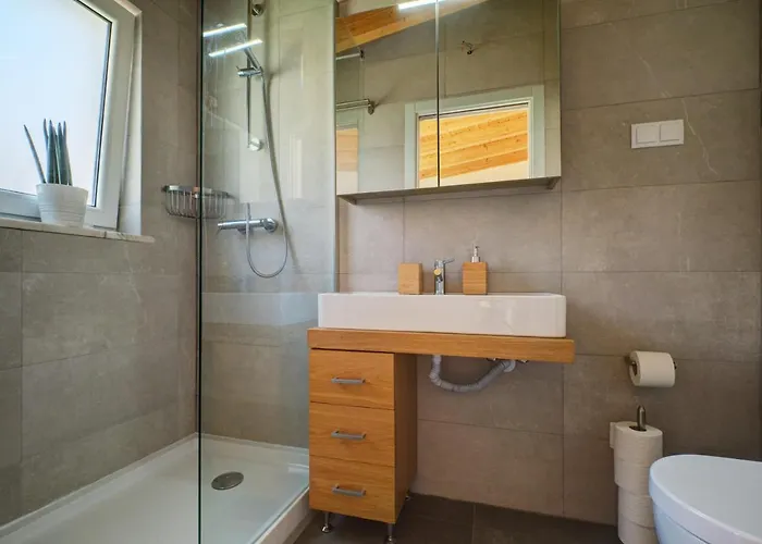 Дом отдыха Comfortable Town House In Quiet Area By Lovelystay