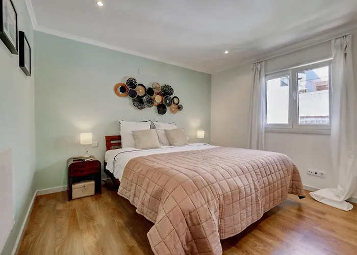 Дом отдыха Comfortable Town House In Quiet Area By Lovelystay *