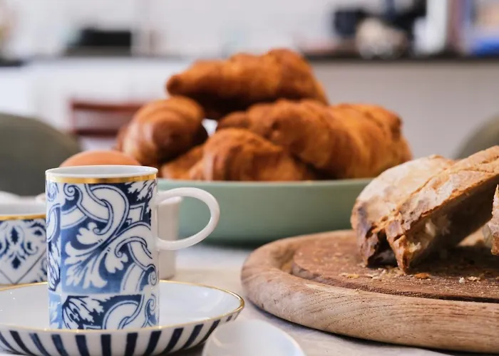 Дом отдыха Comfortable Town House In Quiet Area By Lovelystay *