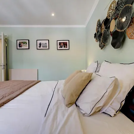 Comfortable Town House In Quiet Area By Lovelystay