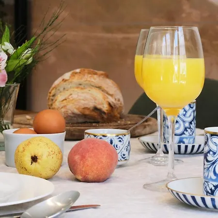 Comfortable Town House In Quiet Area By Lovelystay * Лиссабон