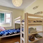 Σπίτι διακοπών Comfortable Town House In Quiet Area By Lovelystay *